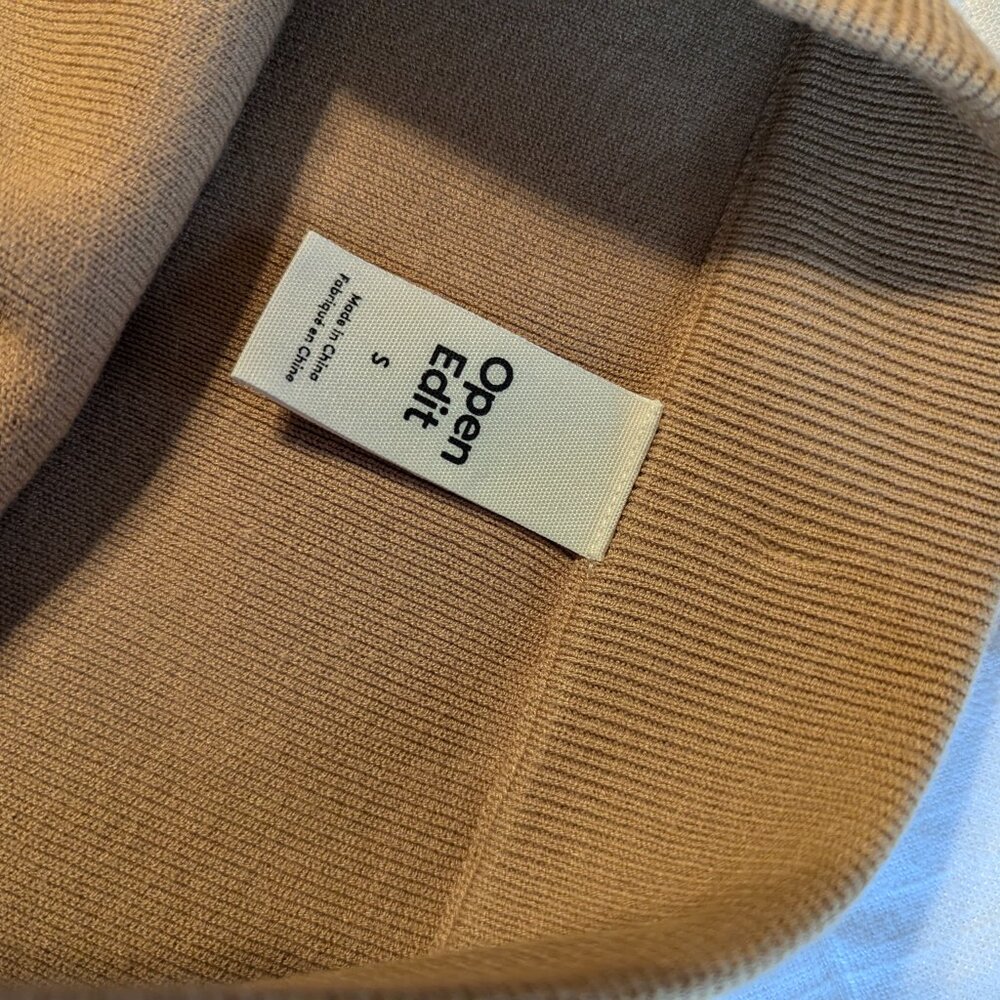 Tan skirt - Picture 2 of 3